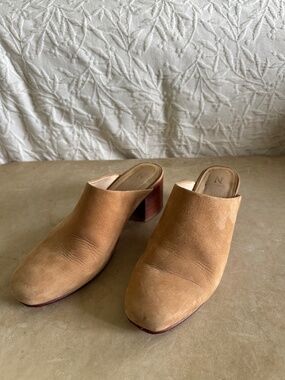 Nisolo Tan Suede Block Heel Mules - Size 8 (Fits 8-8.5)